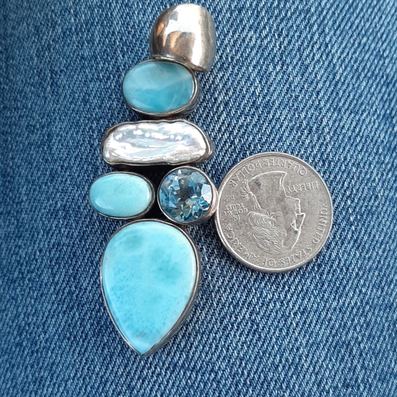 Aryo pendant - Picture 5 of 5